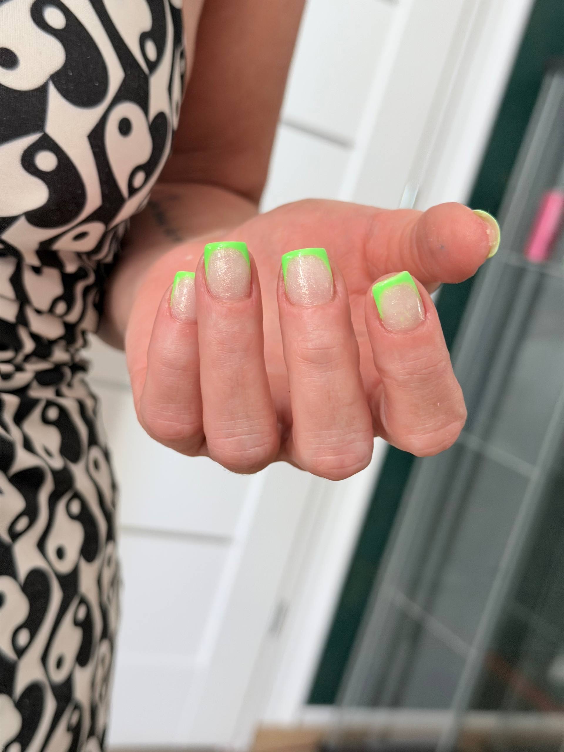 Manicure — Salon Urody BAD ANGEL Szczecin